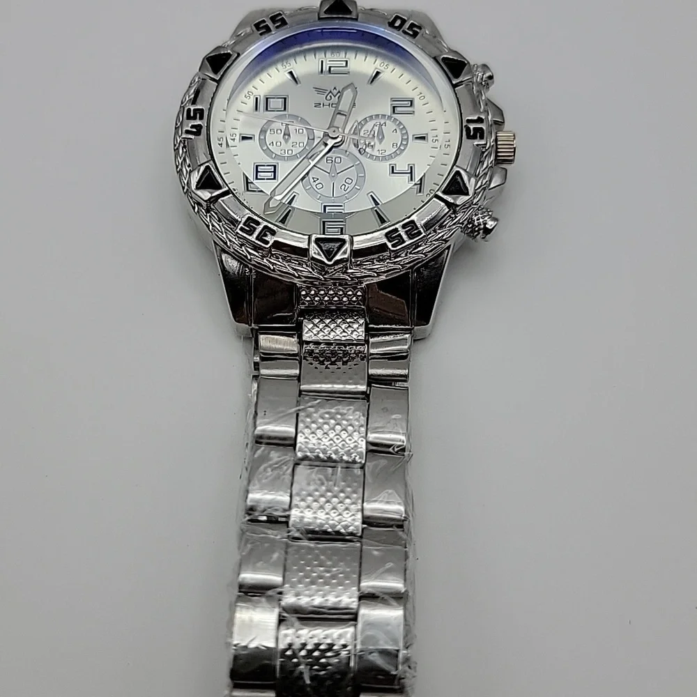 Silver Men’s 48mm Chronograph Style Quartz Watch - Silver Dial And 3 Link Band